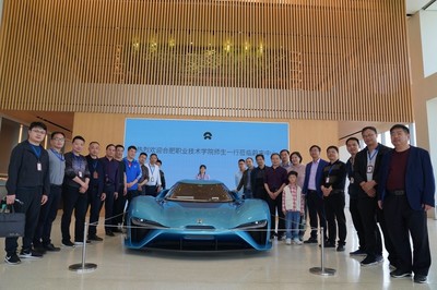 產教融合、工學交替、知行合一——汽車工程學院師生蔚來行舞臺藝術造型策劃紀實